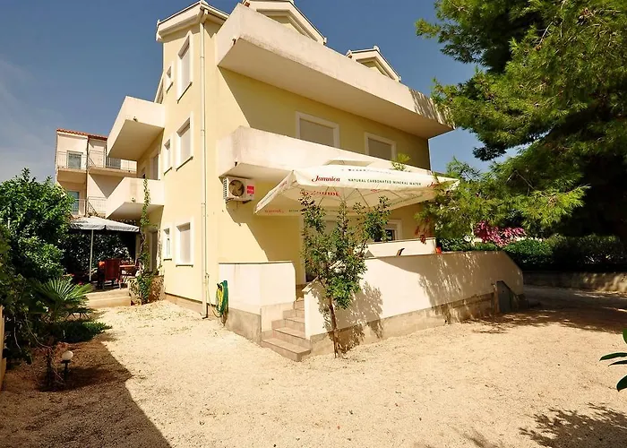 Apartments Blazenka